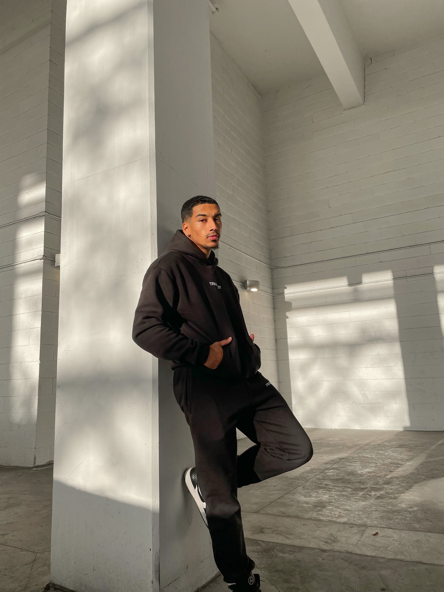 VITALS HOODIE, BLACK